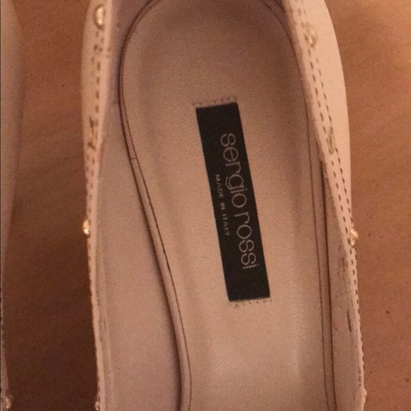 NWOB Sergio Rossi bow grommet leather pumps. - Picture 3 of 5